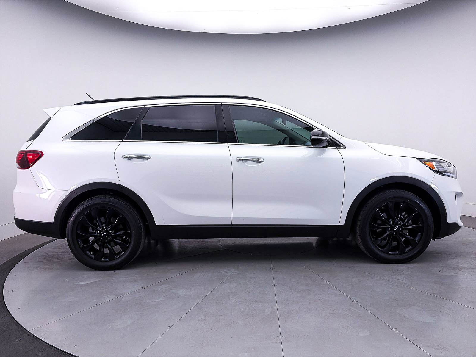 Used 2019 Kia Sorento S FWD image 39