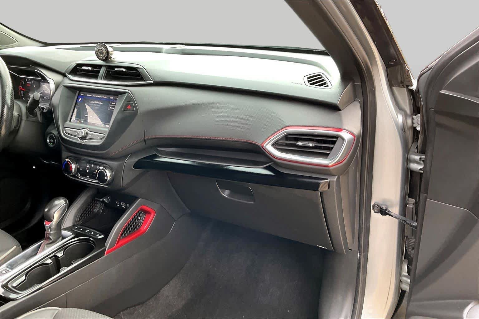 Used 2023 Chevrolet TrailBlazer RS FWD image 17