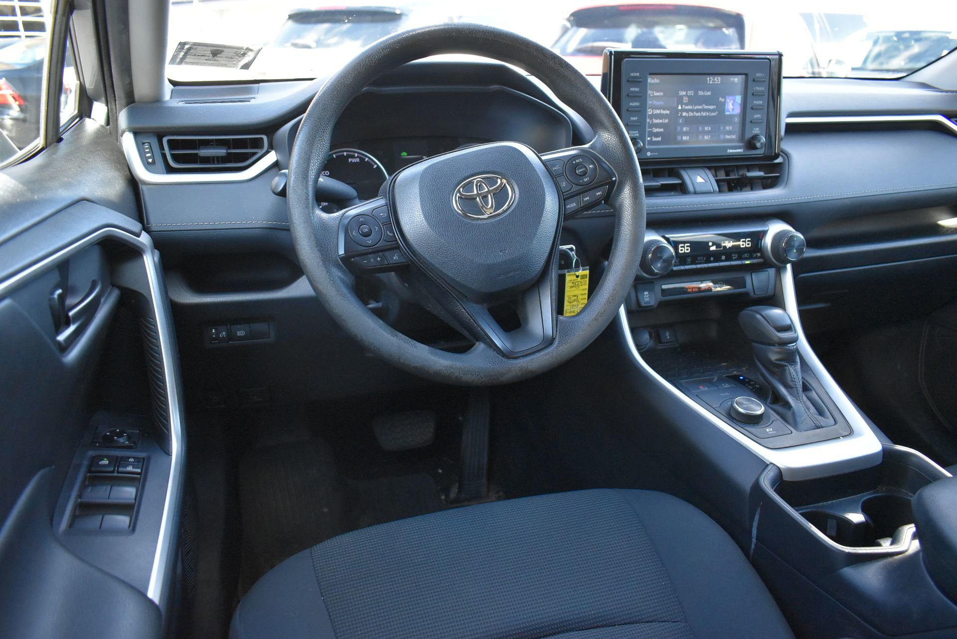Used 2021 Toyota RAV4 LE image 16