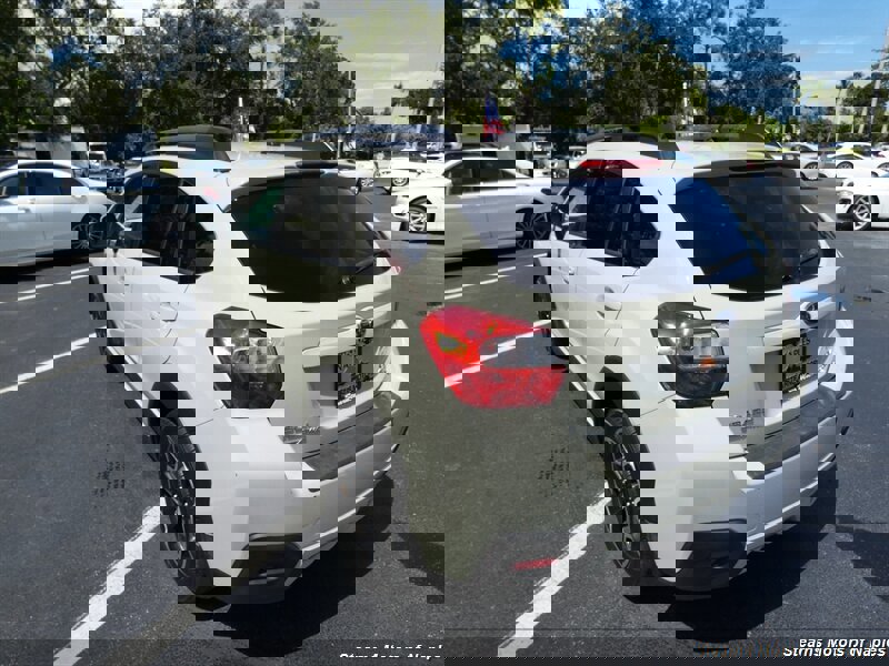 Used 2014 Subaru Crosstrek 2.0i Premium image 9