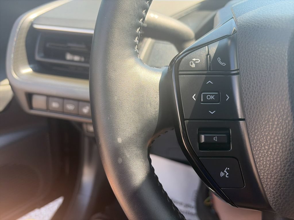 Used 2025 Toyota Prius AWD image 27