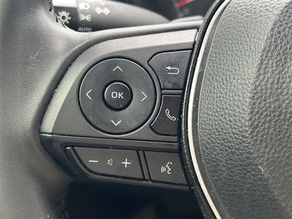 Used 2022 Toyota Corolla SE image 31