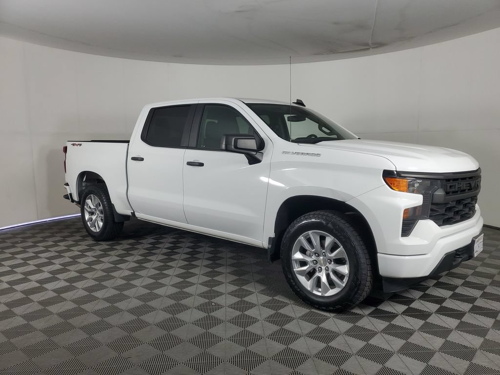 Used 2022 Chevrolet Silverado 1500 Custom AWD/4WD image 2
