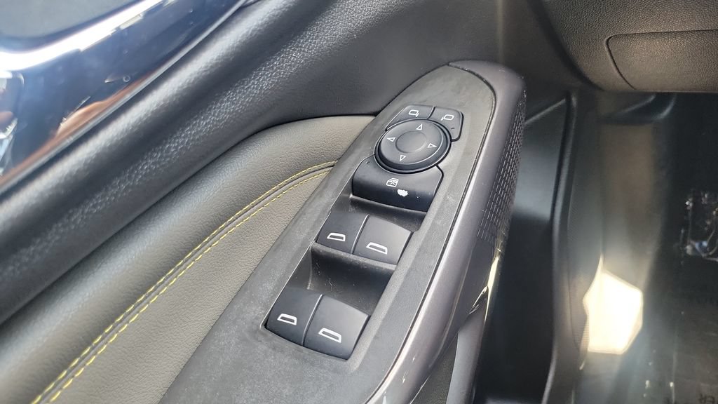 Used 2025 Chevrolet Trax ACTIV w/ Driver Confidence Package FWD image 18