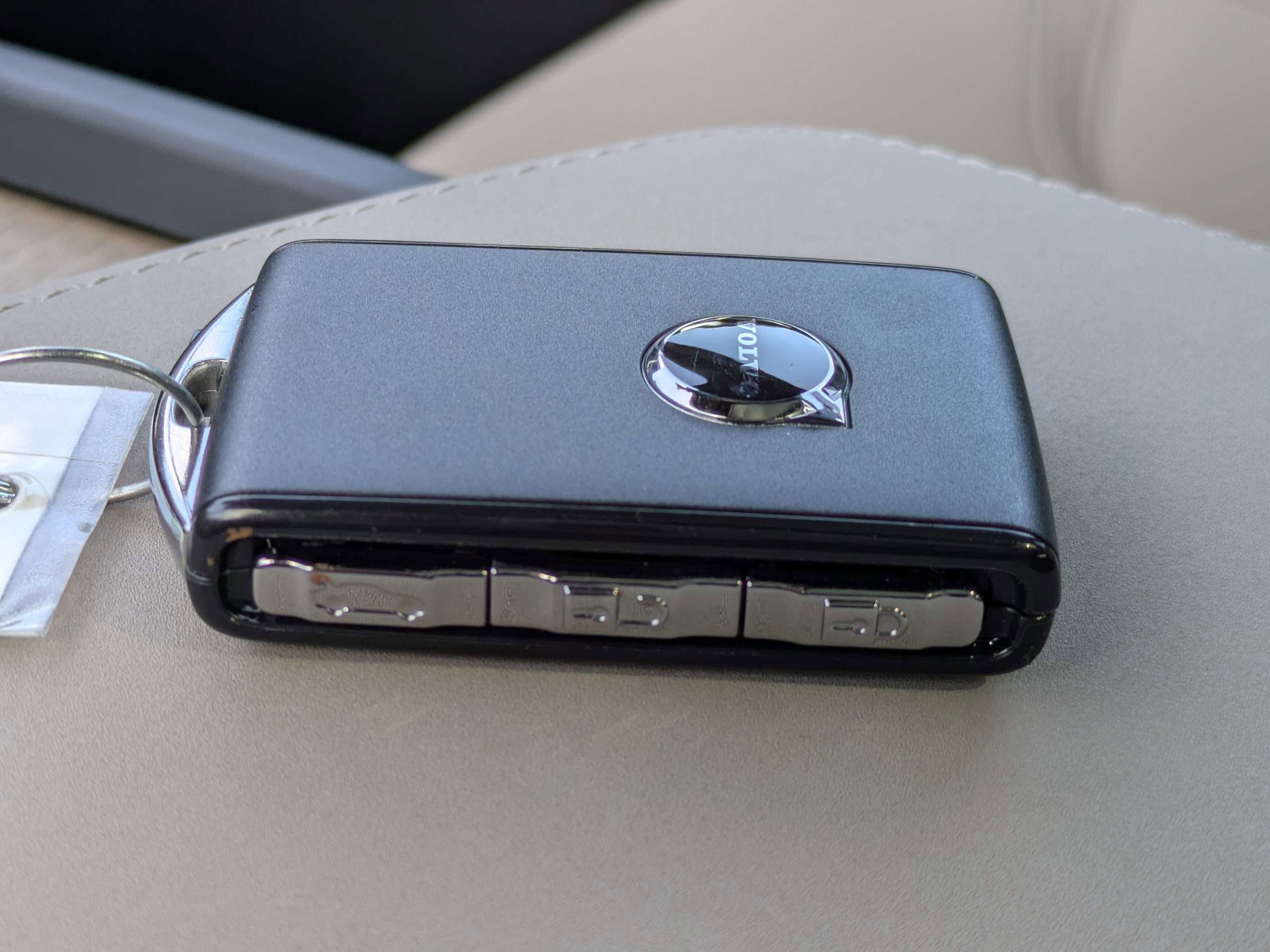 New 2026 Volvo XC60 B5 Plus w/ Protection Package Premier image 30