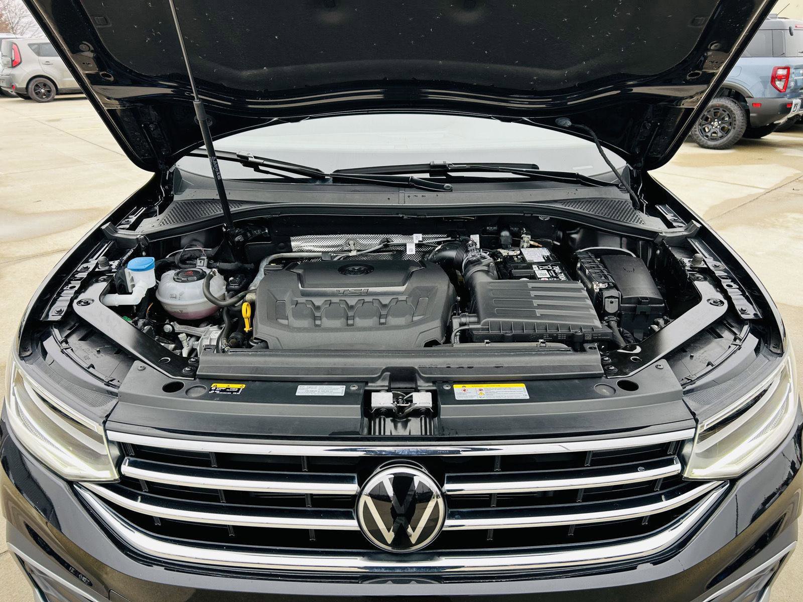 Used 2024 Volkswagen Tiguan Wolfsburg Edition w/ Panoramic Sunroof Package image 41