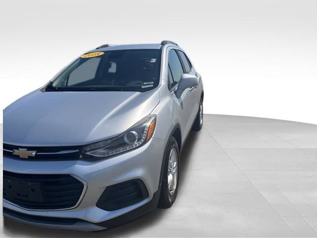 Used 2018 Chevrolet Trax LT w/ LT Convenience Package FWD image 4
