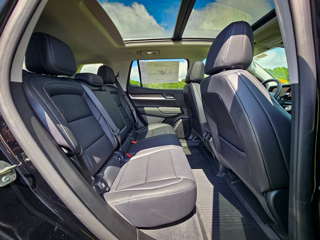 New 2026 GMC Terrain Denali w/ LPO, Floor Liner Package AWD/4WD image 40