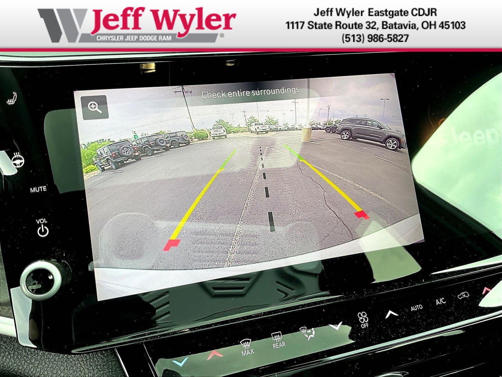 New 2026 Jeep Grand Cherokee Altitude AWD/4WD image 25