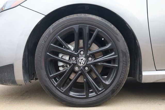 Used 2025 Toyota Camry SE image 8