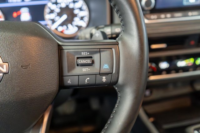 Used 2025 Nissan Rogue SV w/ SV Premium Package image 28