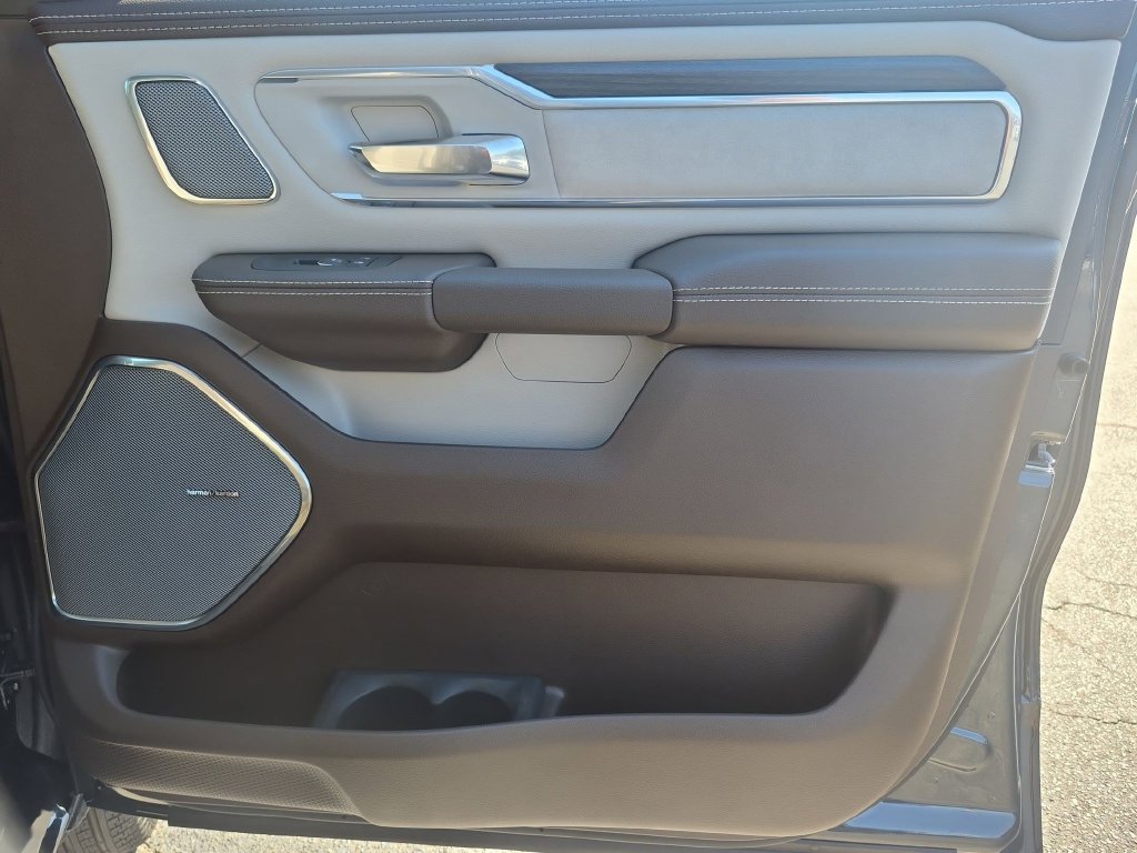 New 2027 RAM 1500 Laramie AWD/4WD image 34