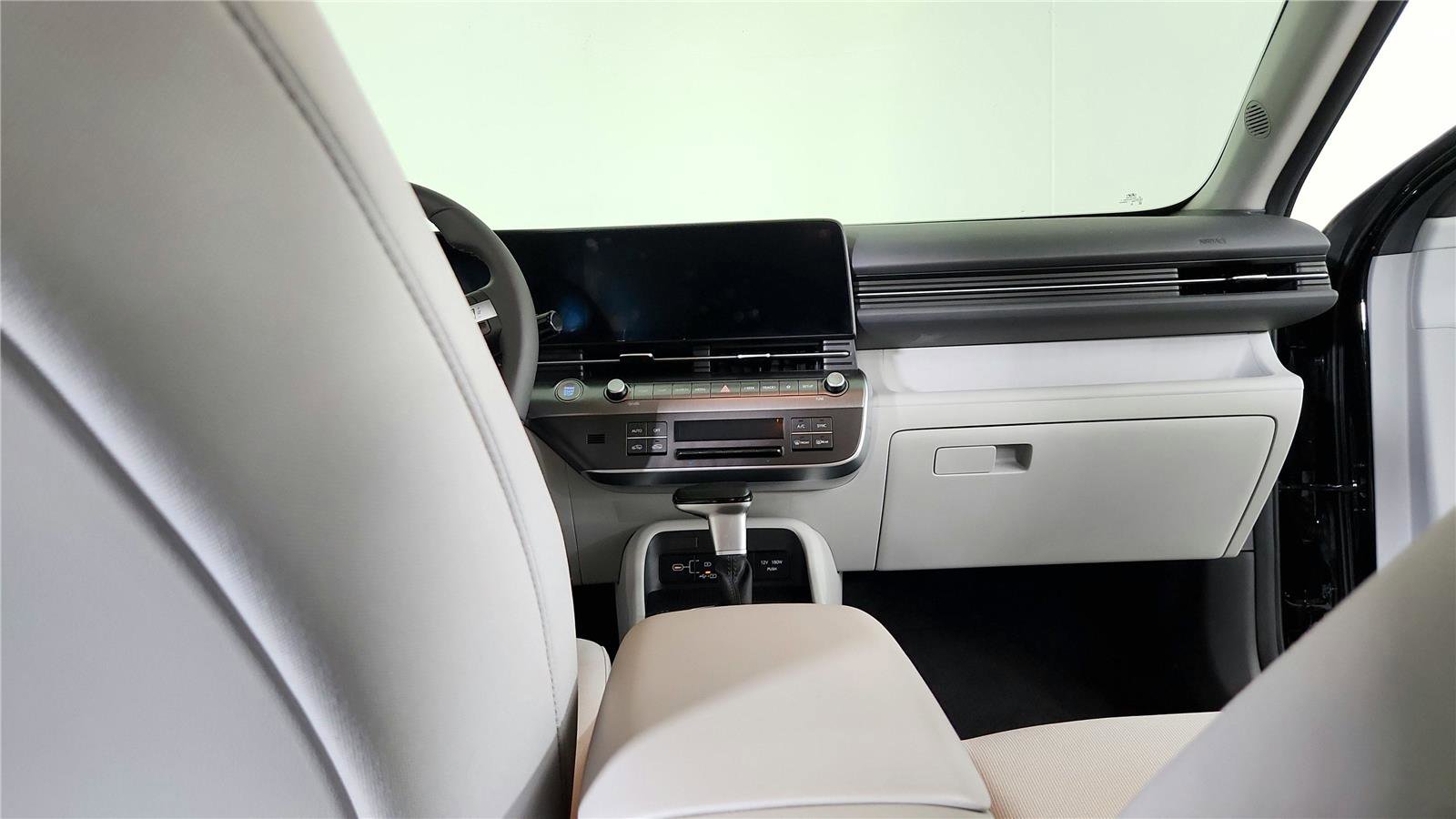 Used 2025 Hyundai Kona SEL AWD/4WD image 12