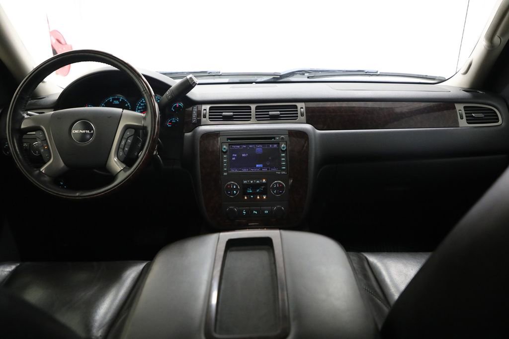Used 2011 GMC Sierra 3500 Denali AWD/4WD image 2