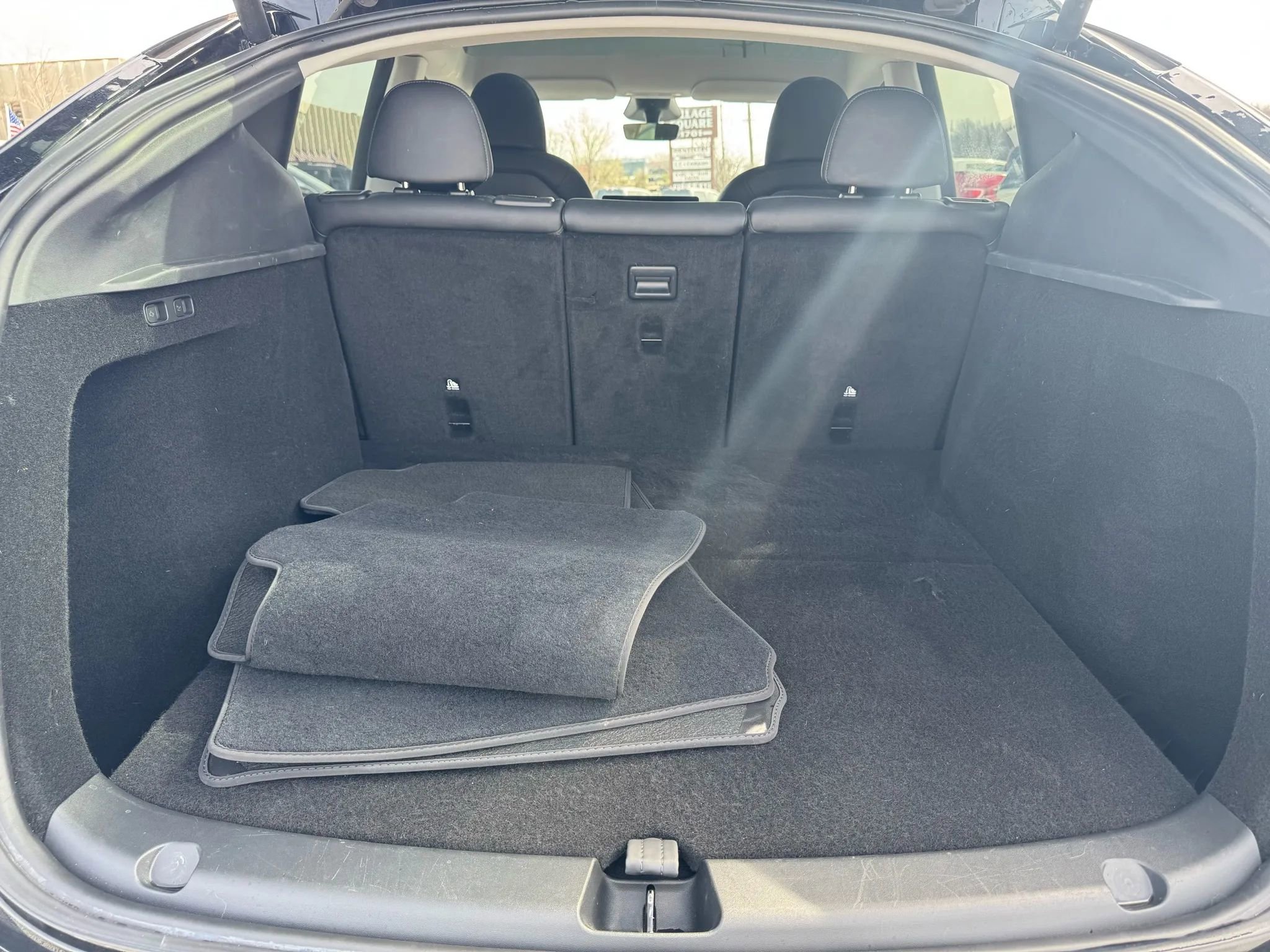 Used 2024 Tesla Model Y Long Range image 12