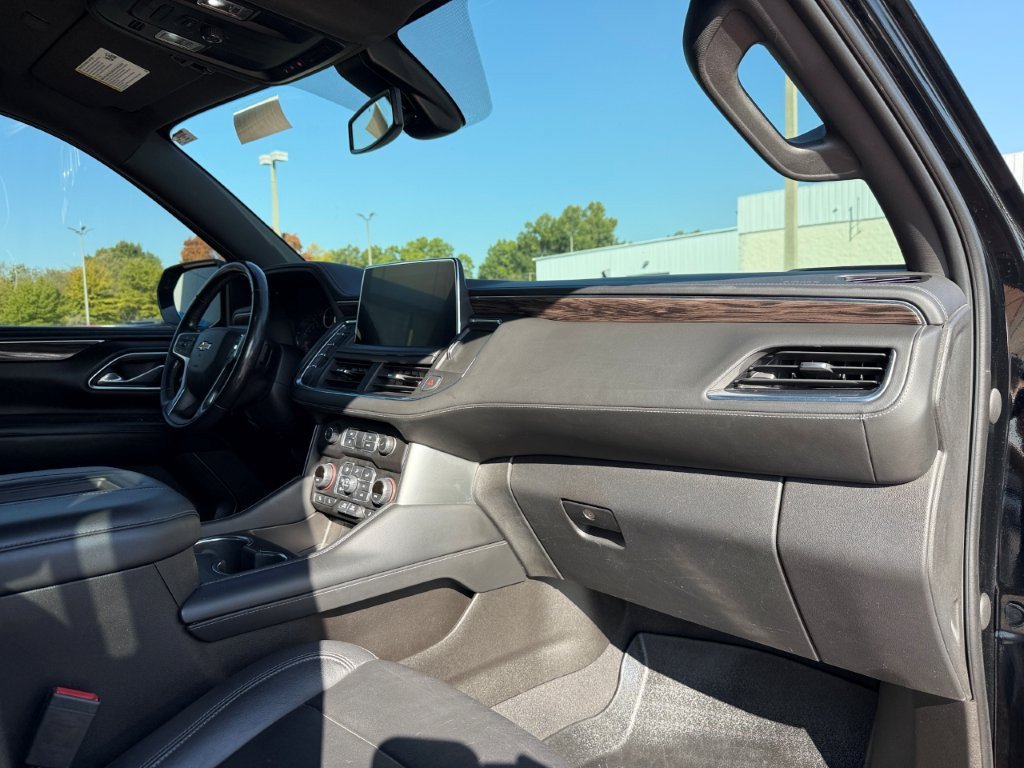 Used 2021 Chevrolet Suburban LT AWD/4WD image 23