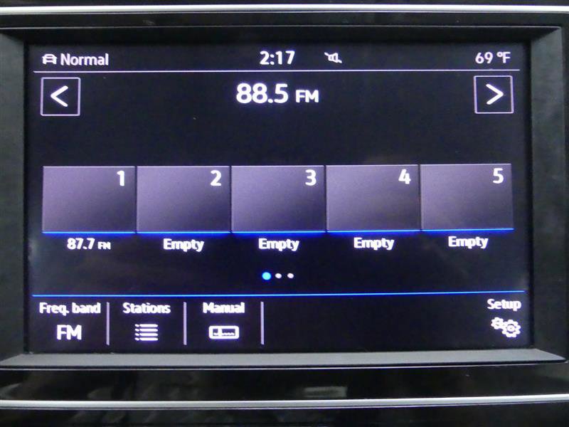 Used 2018 Volkswagen Tiguan S image 11