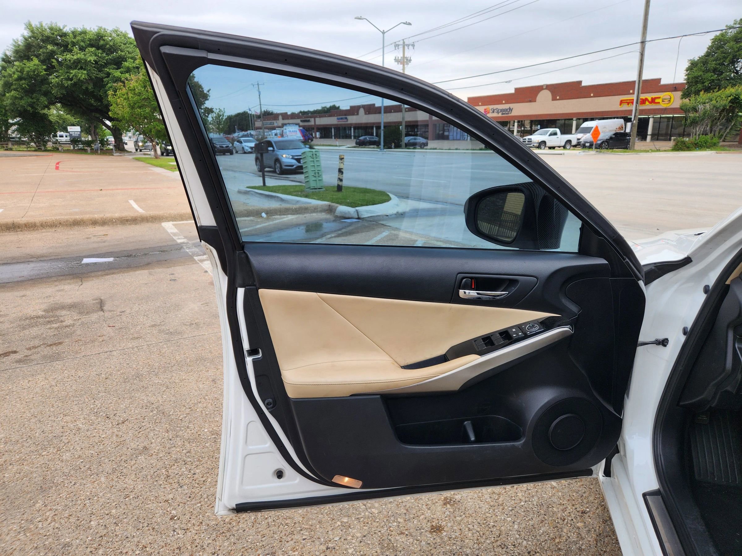 Used 2015 Lexus IS 250 w/ Navigation System Package RWD image 9