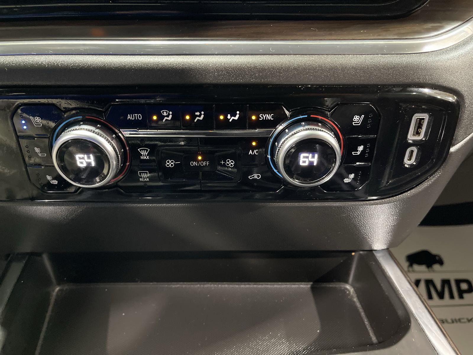 Used 2023 GMC Sierra 1500 SLT w/ SLT Premium Package AWD/4WD image 24