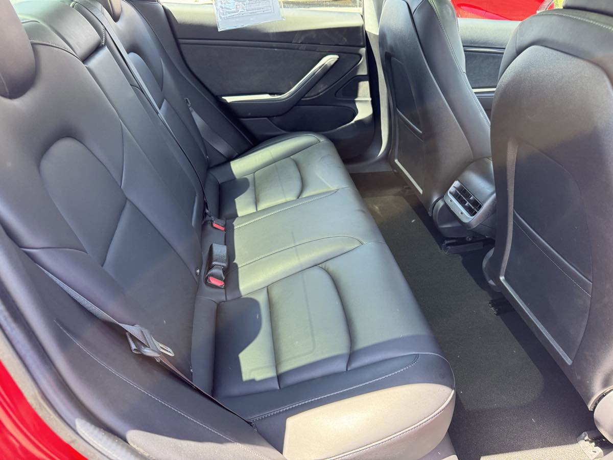 Used 2018 Tesla Model 3 Performance image 18