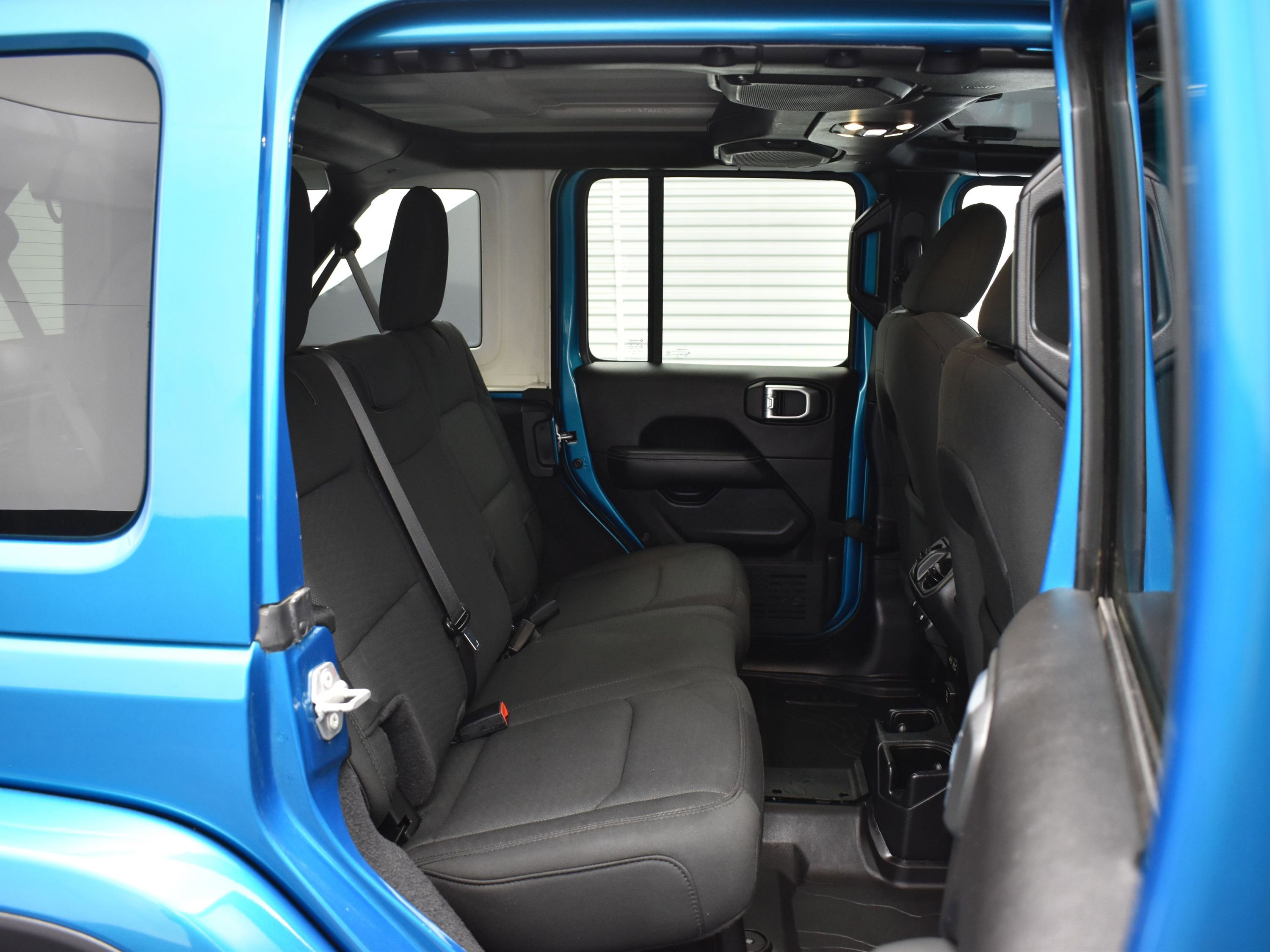 Used 2020 Jeep Wrangler Unlimited Sahara image 11