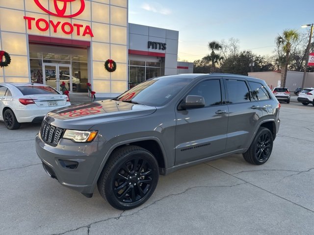 Used 2020 Jeep Grand Cherokee Altitude