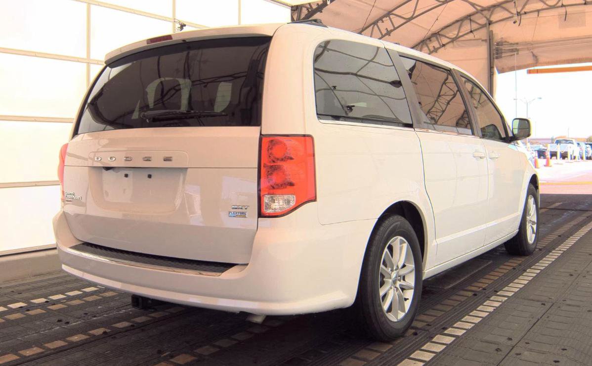 Used 2019 Dodge Grand Caravan SXT image 4