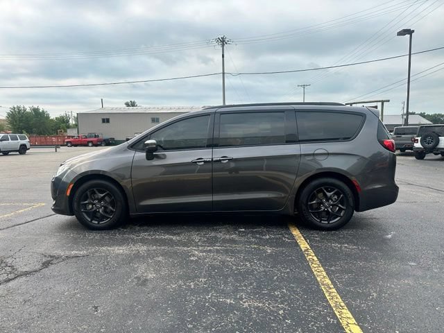 Used 2019 Chrysler Pacifica Limited w/ S Appearance Package FWD image 7