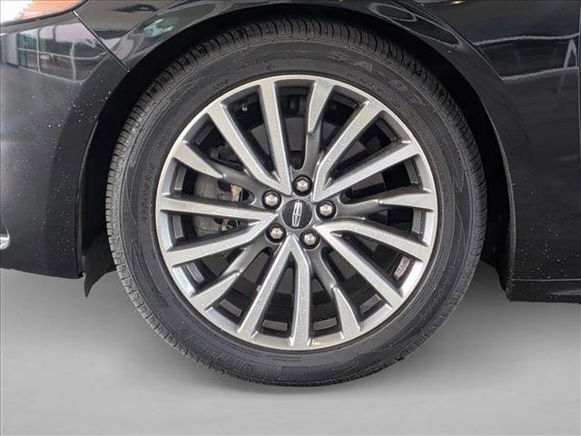 Used 2018 Lincoln Continental Select image 22