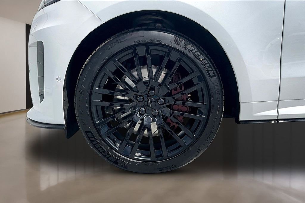 New 2026 Land Rover Range Rover Sport SV image 13