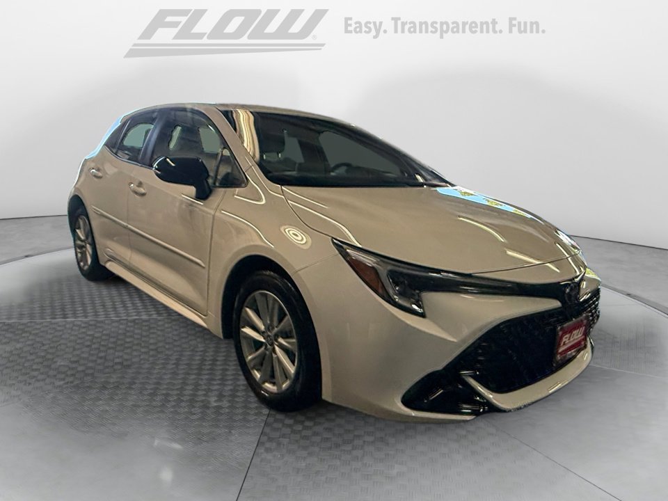 Used 2026 Toyota Corolla SE FWD image 1