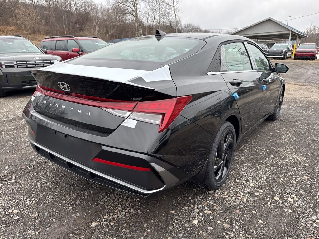 New 2026 Hyundai Elantra SEL Sport image 6