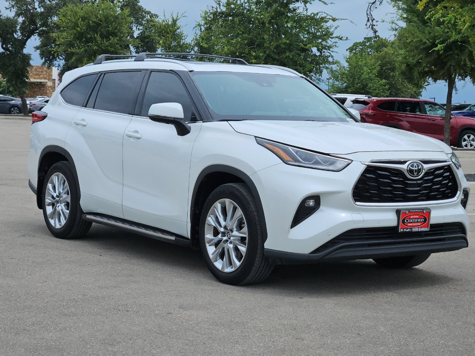 Used 2023 Toyota Highlander Limited FWD image 7