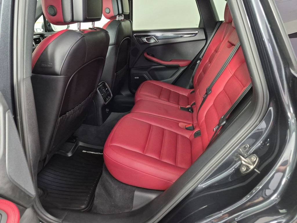 Used 2017 Porsche Macan GTS AWD/4WD image 34