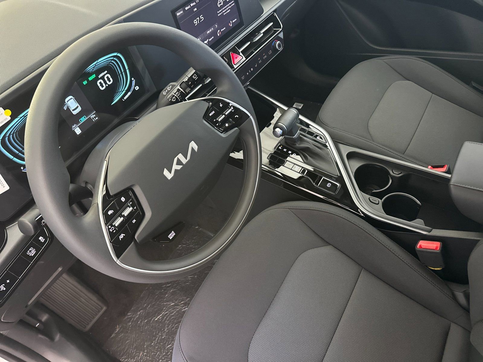 New 2026 Kia Niro LX FWD image 10