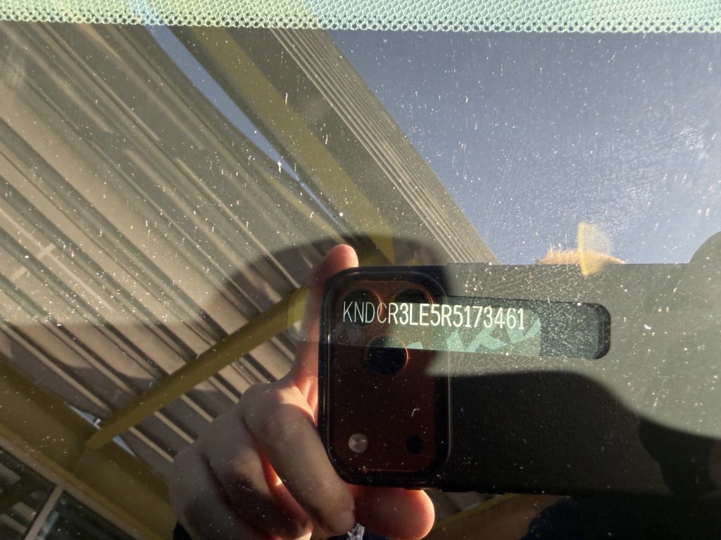 Used 2024 Kia Niro EX Touring image 40