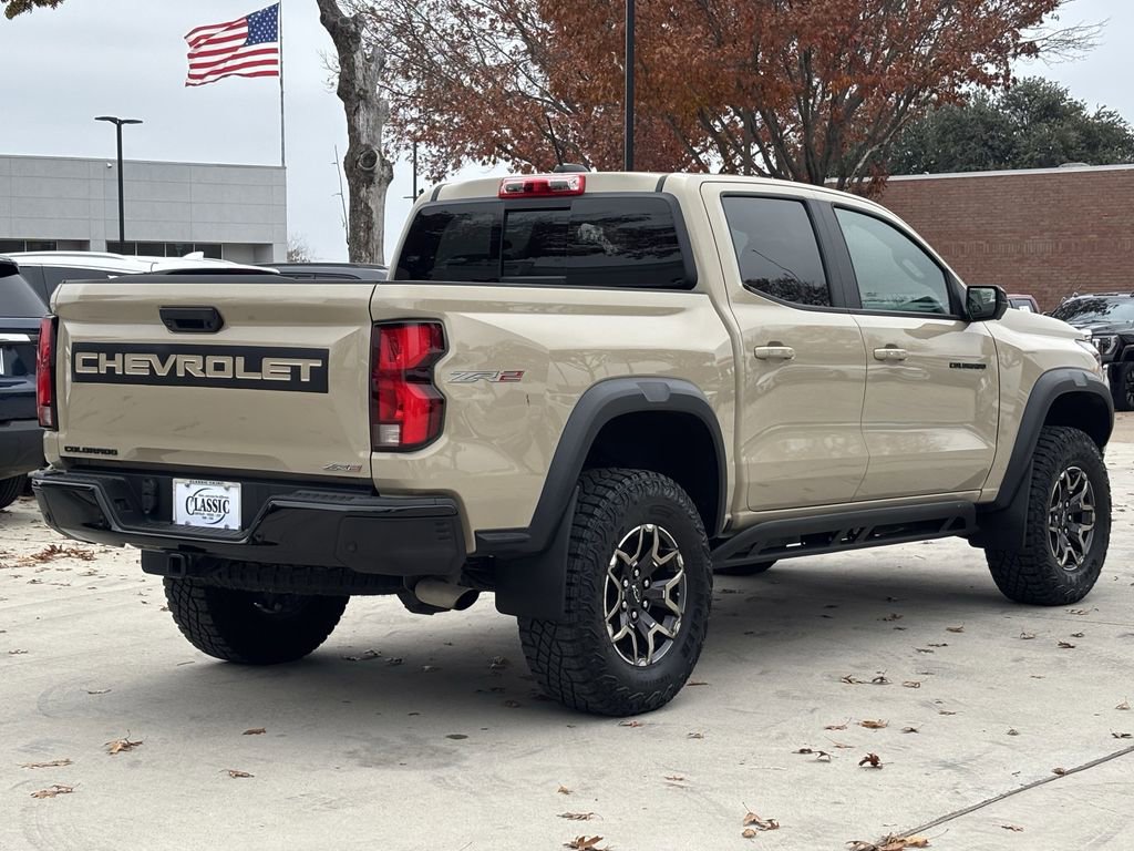 Used 2024 Chevrolet Colorado ZR2 w/ Technology Package AWD/4WD image 3