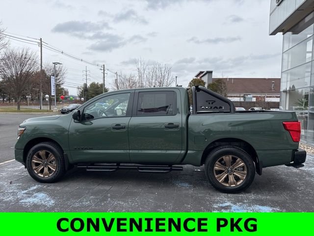 Used 2024 Nissan Titan SV w/ SV Bronze Edition Package image 4