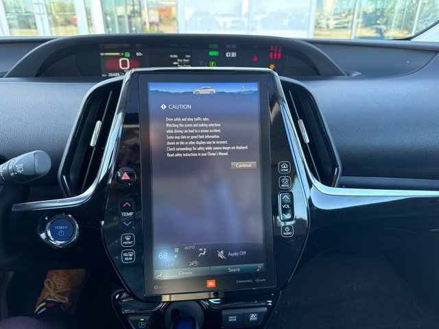 Used 2022 Toyota Prius Limited w/ Premium Convenience Package FWD image 16