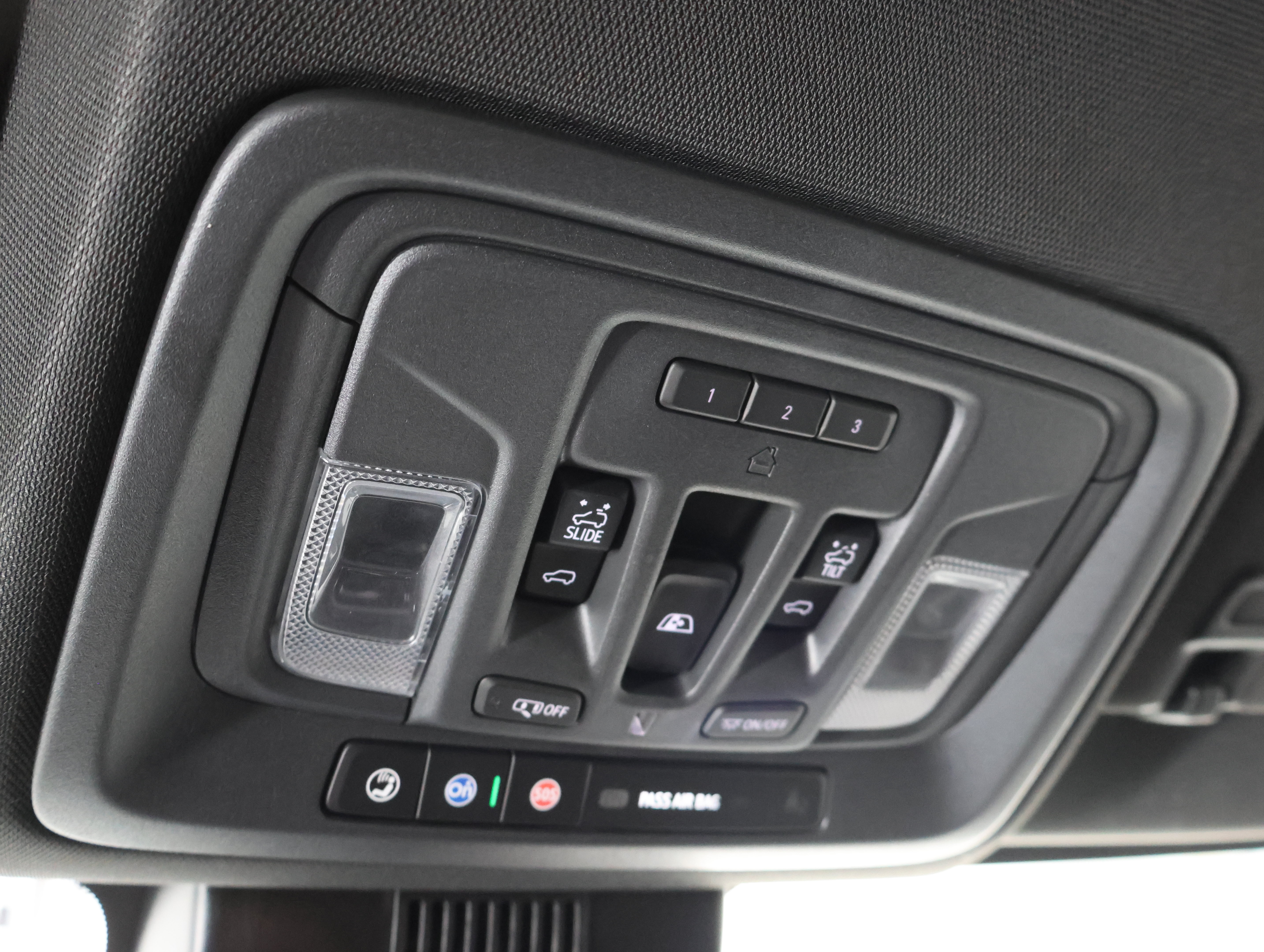 Used 2025 GMC Sierra 2500 AT4 w/ AT4 Premium Plus Package AWD/4WD image 68