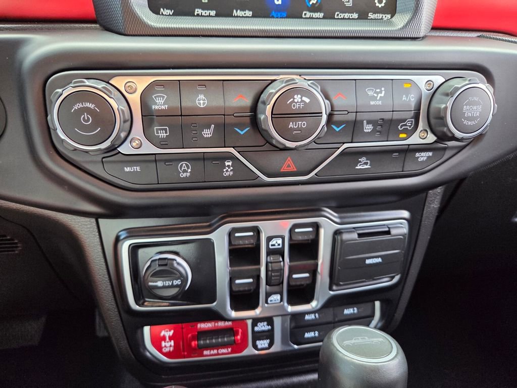 Used 2022 Jeep Gladiator Rubicon w/ Cold Weather Group image 24