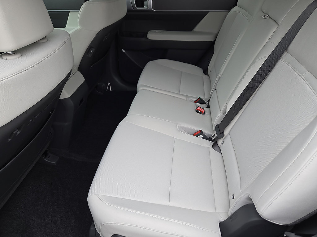 New 2026 Hyundai Santa Fe SE FWD image 30