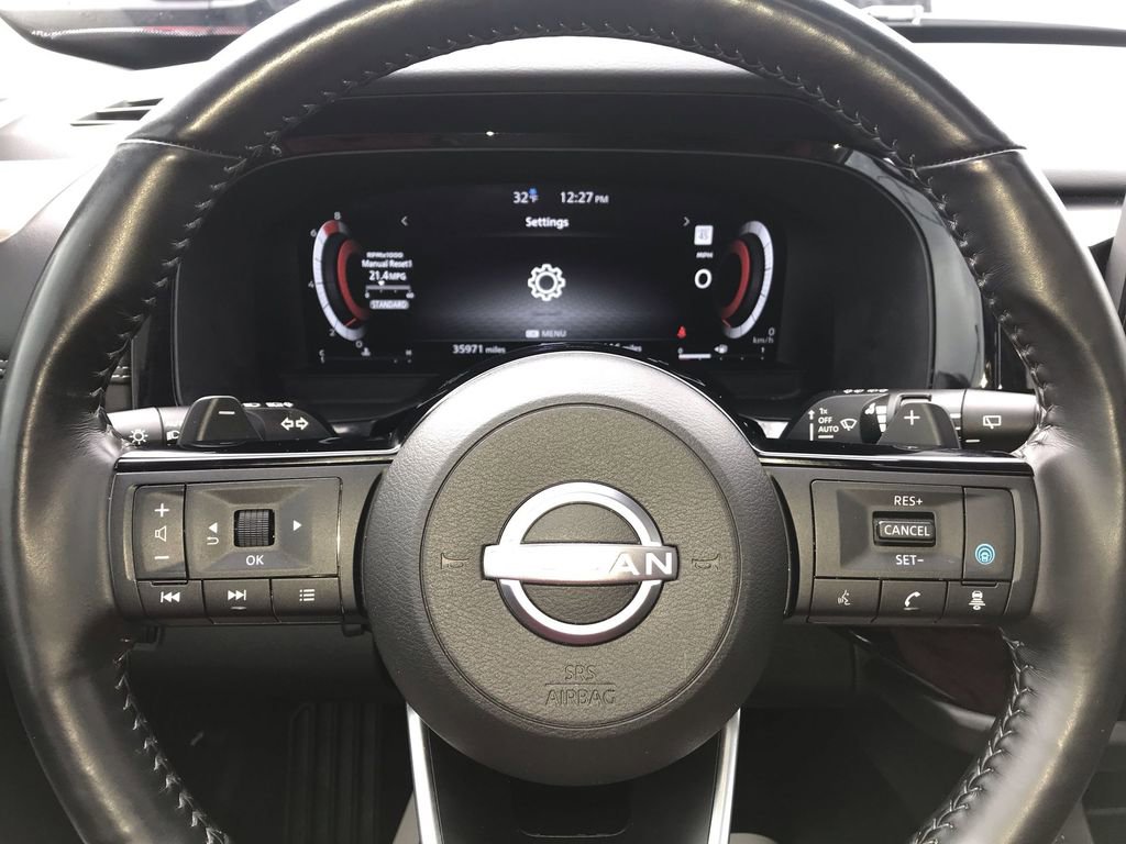 Used 2024 Nissan Pathfinder Platinum FWD image 14