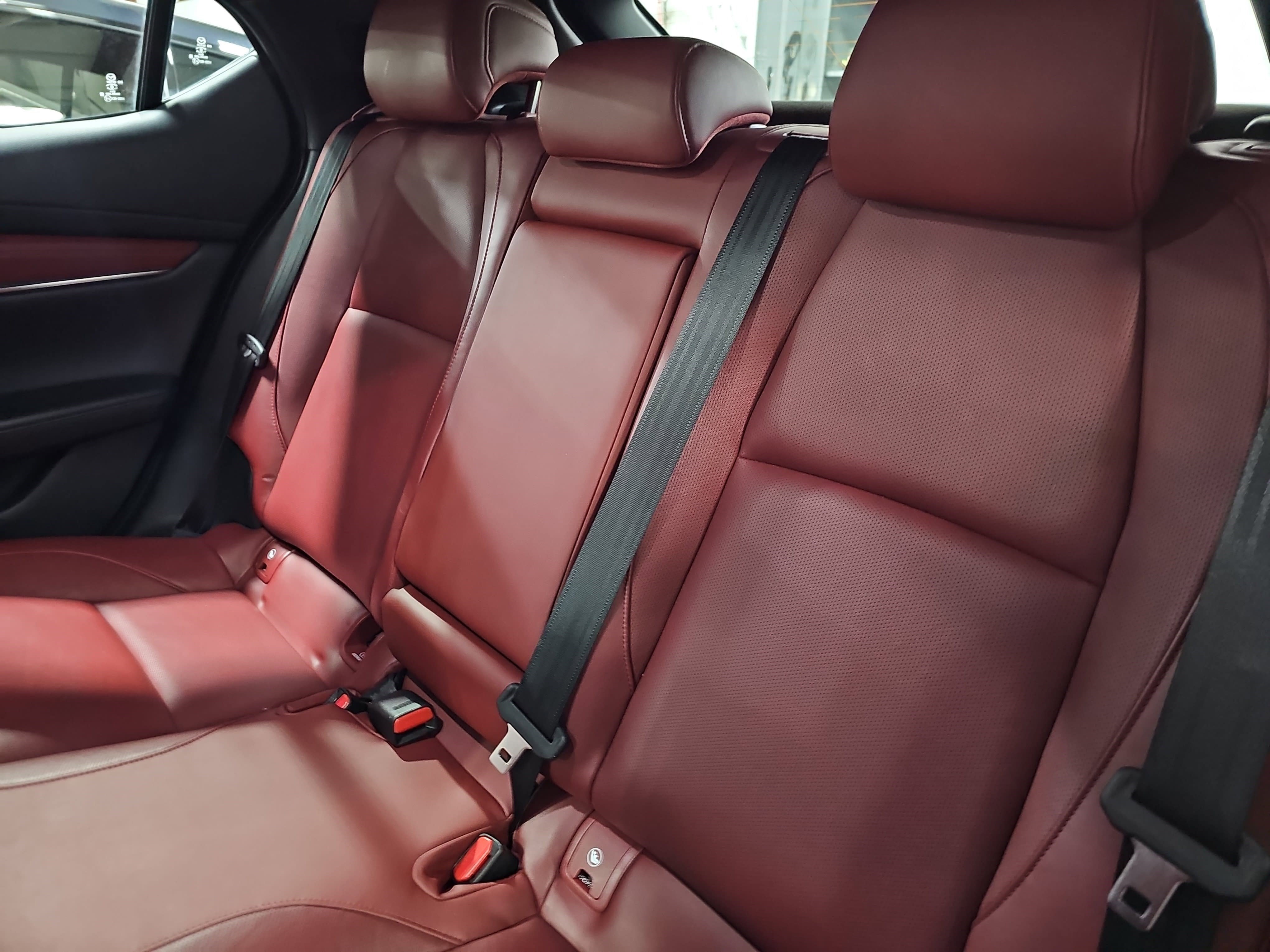 Used 2021 MAZDA MAZDA3 Hatchback w/Premium Plus Pkg image 15