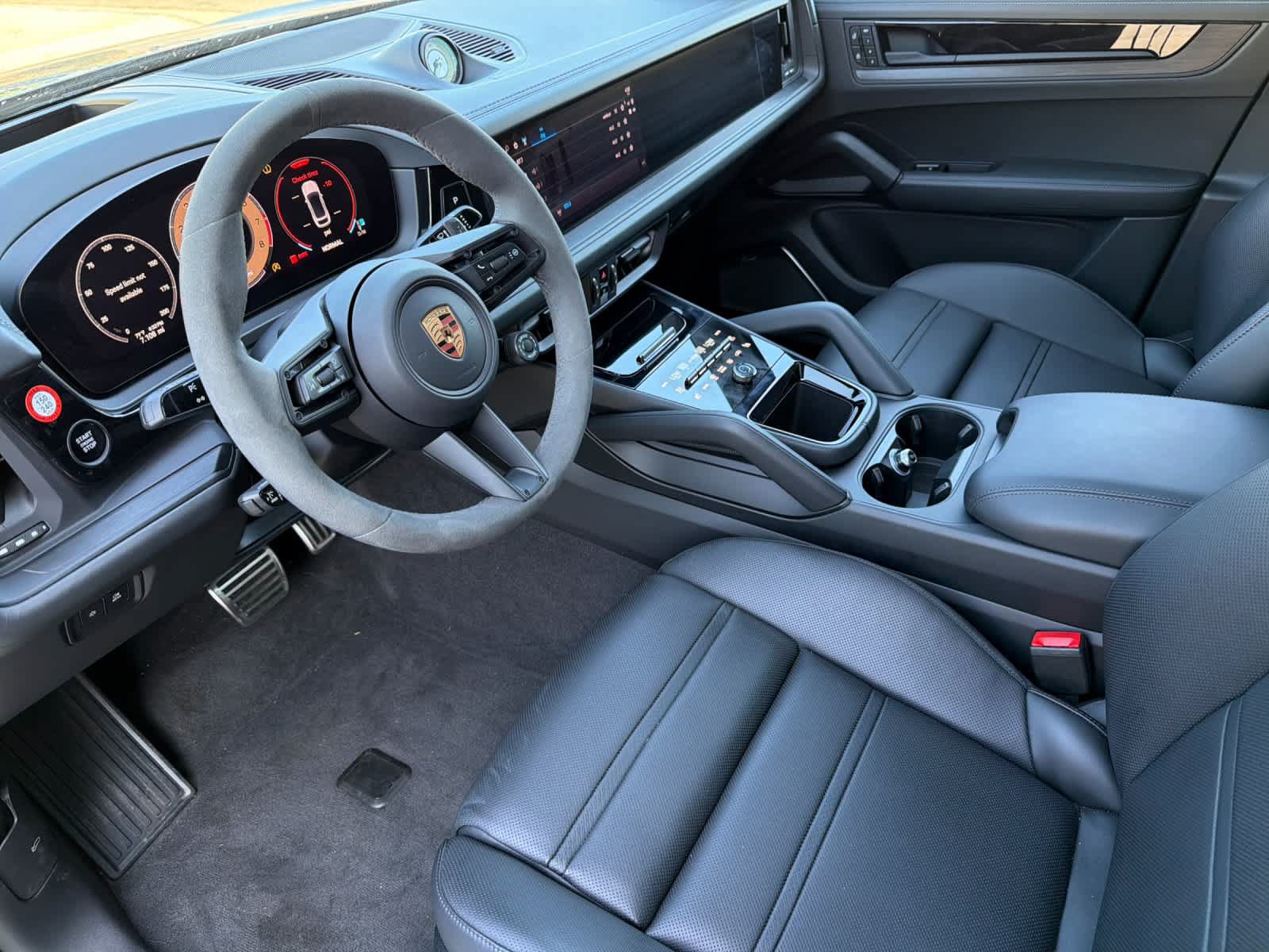 Certified 2026 Porsche Cayenne GTS AWD/4WD image 4