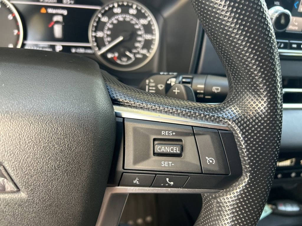 Used 2024 Mitsubishi Outlander ES image 44