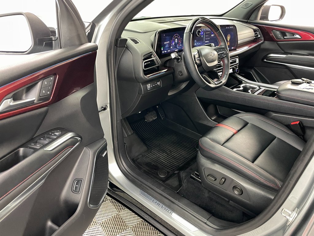 Certified 2024 Chevrolet Traverse RS image 35