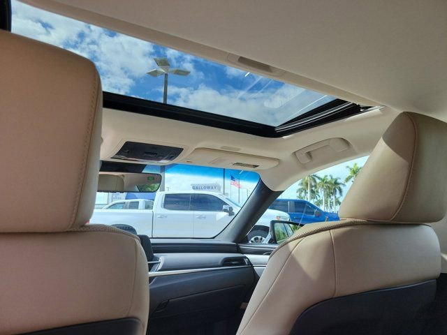 Used 2021 Lexus ES 350 w/ Accessory Package image 16