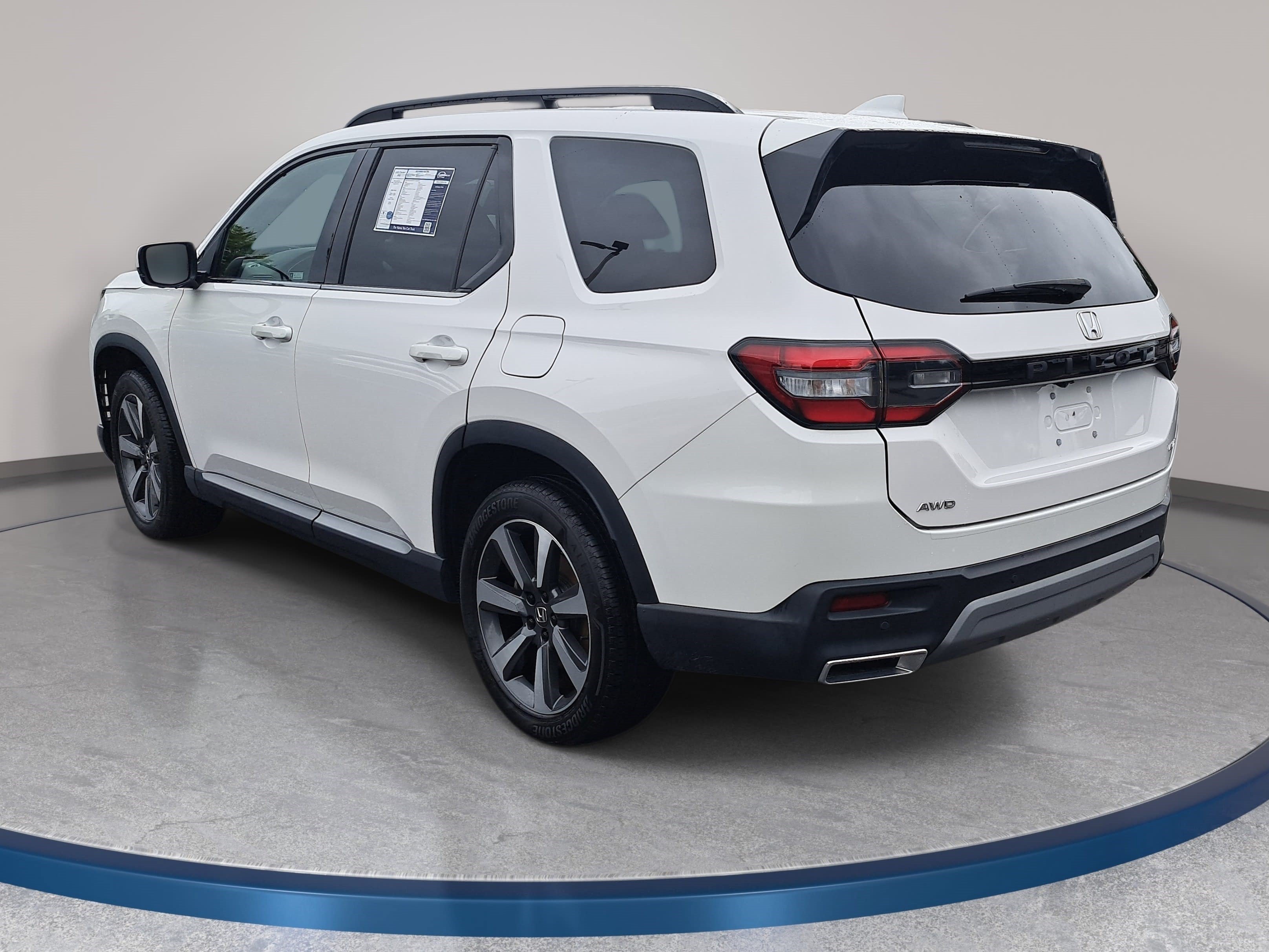 Used 2024 Honda Pilot Elite image 7