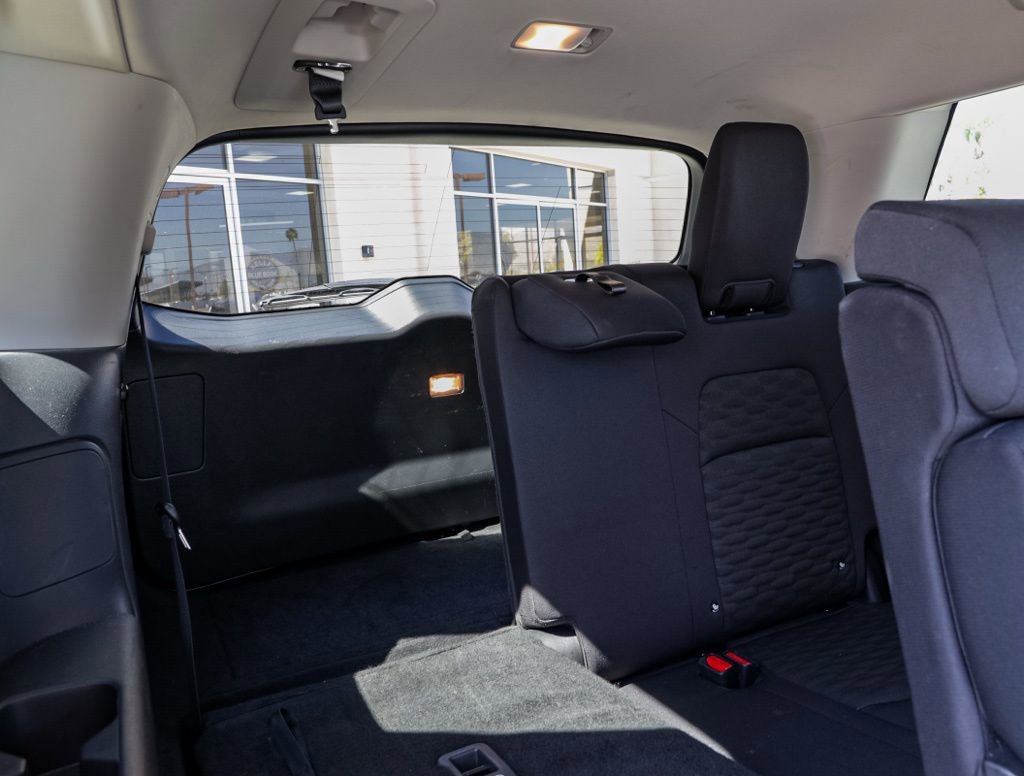 Used 2025 Nissan Pathfinder SV image 22